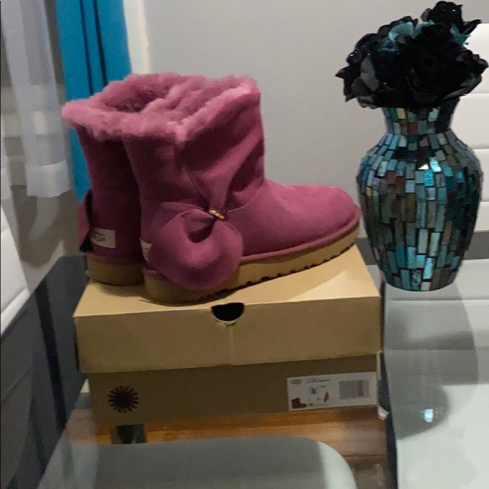 ⭐️SOLD⭐️Ugg Classic Mini Twist.NWT